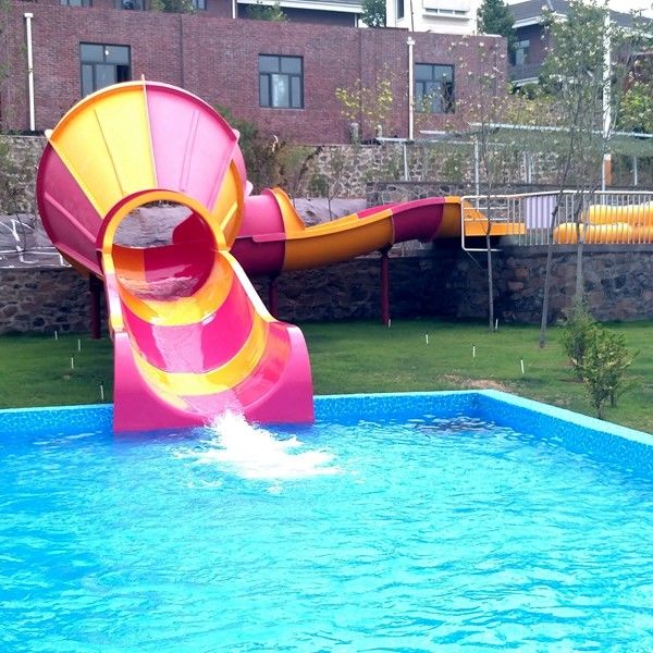 1-2 Penunggang Anak-anak Water Slide Tornado Pool Slide Untuk Petualangan Remaja Sebagai Atraksi Taman Air