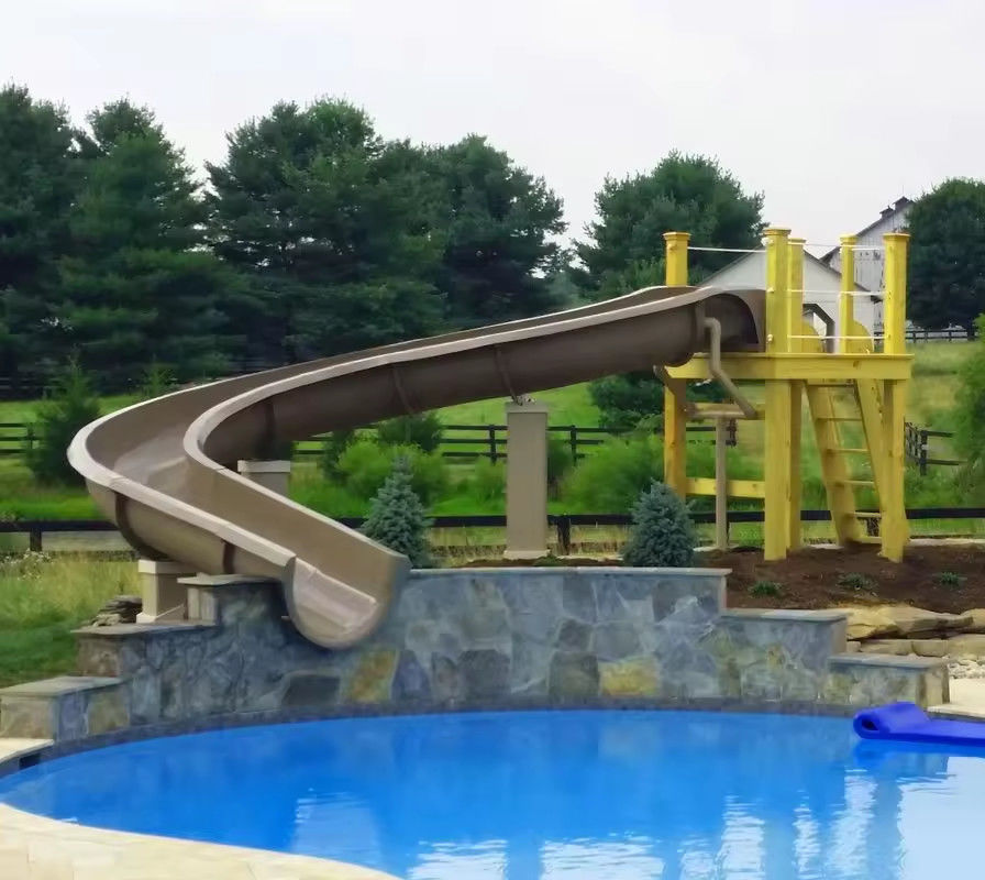 Gampang perakitan kurva anak-anak water slide Indoor Outdoor Fun untuk 4 anak-anak Warna-warna bersemangat