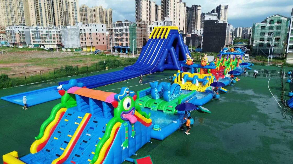 Taman Hiburan Raksasa Inflatable, Permainan Balapan Hambatan Inflatable untuk Anak-anak dan Dewasa