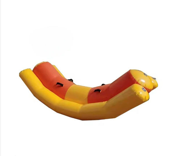 Custom Park Olahraga Air 4 Orang Ikan Terbang Inflatable Pisang Perahu Fun Inflatable Flying Ikan Pisang Perahu