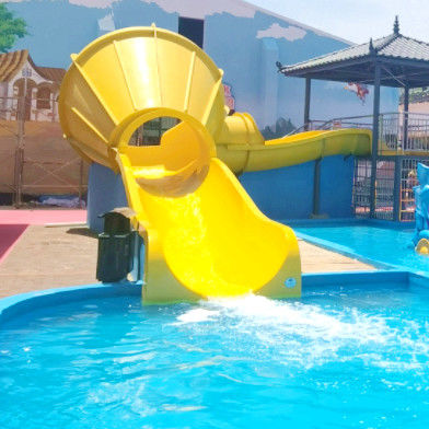 Ketahanan Tinggi Slide Air Tornado Kecil Untuk 2 Anak 3-15 Tahun
